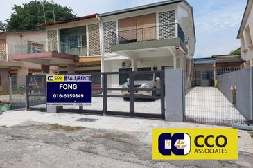 Taman Kampar, Ipoh Town - Good & Move In Condition 2-Storey Semi D House (For Sale)