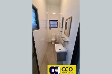 Taman Kampar, Ipoh Town - Good & Move In Condition 2-Storey Semi D House (For Sale)