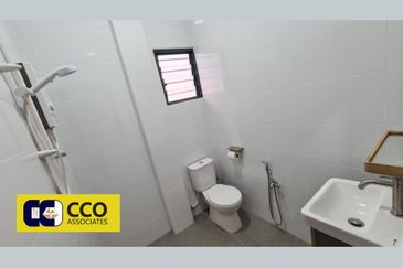 Taman Kampar, Ipoh Town - Good & Move In Condition 2-Storey Semi D House (For Sale)