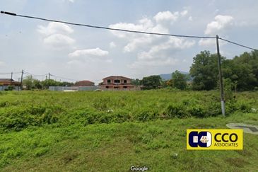 Jelapang, Ipoh - Spacious 2 Adjoining Bungalow Lots (For Sale)