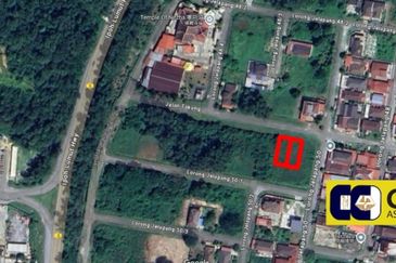 Jelapang, Ipoh - Spacious 2 Adjoining Bungalow Lots (For Sale)