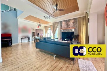 Panorama Lapangan Akasia @ Botani