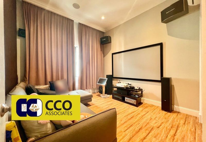 Panorama Lapangan Akasia @ Botani