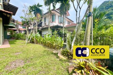 Lakeside Villas, Sunway City Ipoh - Spacious 2-Storey Bungalow Corner House