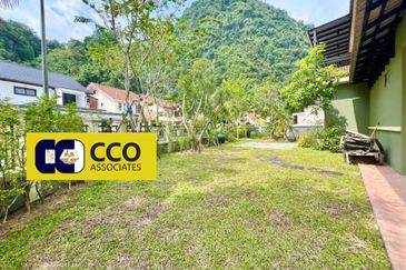 Lakeside Villas, Sunway City Ipoh - Spacious 2-Storey Bungalow Corner House