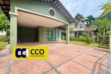 Lakeside Villas, Sunway City Ipoh - Spacious 2-Storey Bungalow Corner House