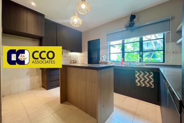 Lakeside Villas, Sunway City Ipoh - Spacious 2-Storey Bungalow Corner House