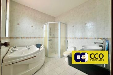 Lakeside Villas, Sunway City Ipoh - Spacious 2-Storey Bungalow Corner House