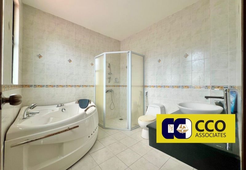 Lakeside Villas, Sunway City Ipoh - Spacious 2-Storey Bungalow Corner House