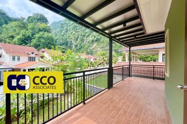 Lakeside Villas, Sunway City Ipoh - Spacious 2-Storey Bungalow Corner House