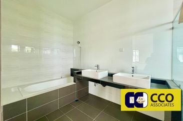 Taman Pengkalan Tiara