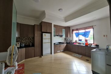 Pusat Bandar Putra Permai