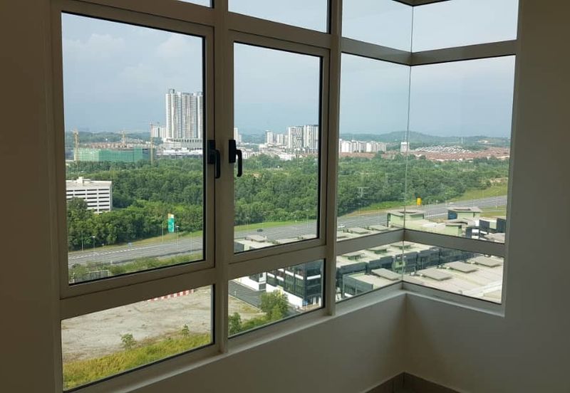 La Thea Residences @ 16 Sierra