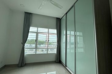 La Thea Residences @ 16 Sierra