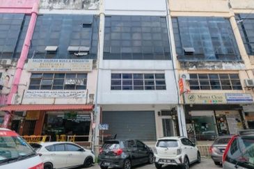 Jalan Kenari, Bandar Puchong Jaya