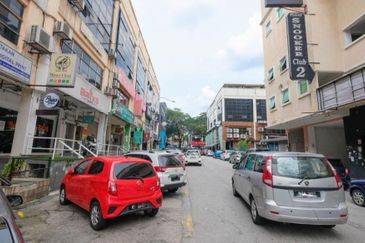 Jalan Kenari, Bandar Puchong Jaya