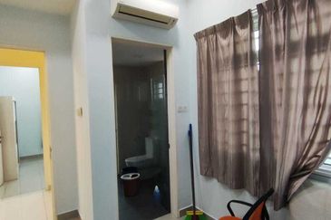 La Thea Residences @ 16 Sierra