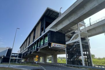 La Thea Residences @ 16 Sierra