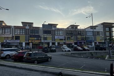 Bandar Tun Hussein Onn