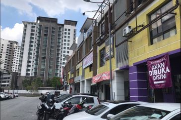 Bandar Tun Hussein Onn