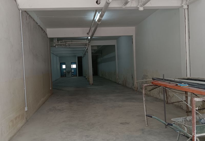 2.5 storey shop lots Batu 11 Cheras for sale