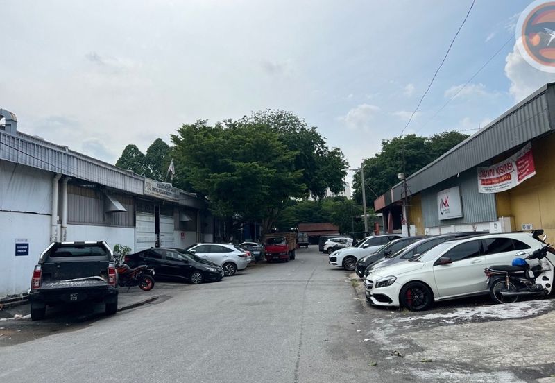 1.5 Storey Factory Urgent For Sale 