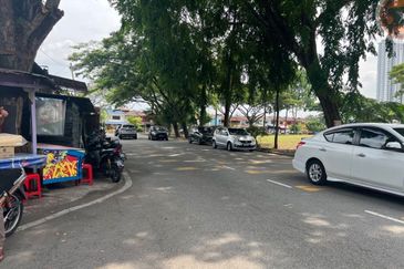 1.5 Storey Factory Urgent For Sale 