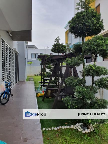 3 Storey Semi D @ Twin Palms Sungai Long for sale, Selangor, Kajang