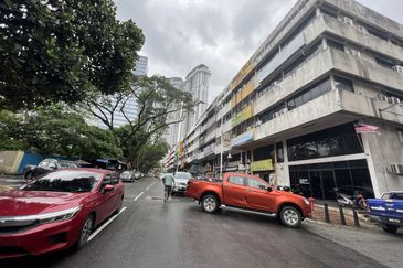 5 Stories Shop Lot @ Jalan Tun Sambanthan, Brickfields KL for sale