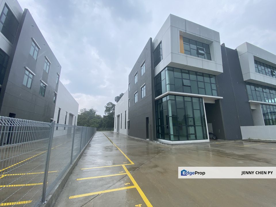 Newly Completed 3 Storey Semi-D Factory @ Rawang Project For Sale for ...