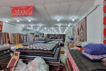 Commercial shop lot for sell @ Nilai 3 wholesale center