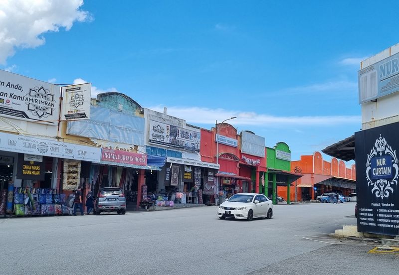 Commercial shop lot for sell @ Nilai 3 wholesale center