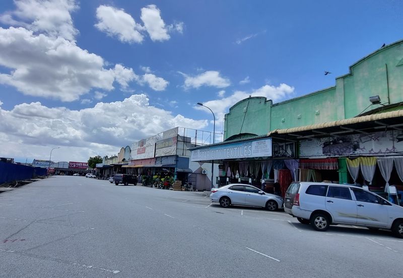 Commercial shop lot for sell @ Nilai 3 wholesale center