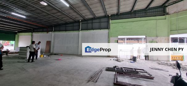 Shop for sell @ Nilai 3 wholesale centre , Negeri Sembilan, Nilai