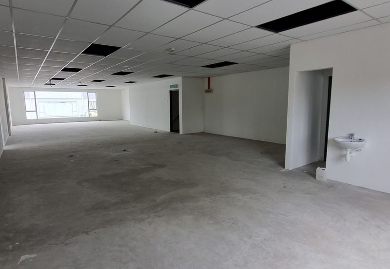 Double storey commercial shop @ Kawasan Perindustrian Nilai 3 for sale