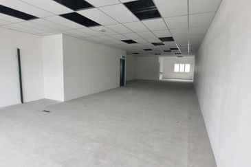 Double storey commercial shop @ Kawasan Perindustrian Nilai 3 for sale