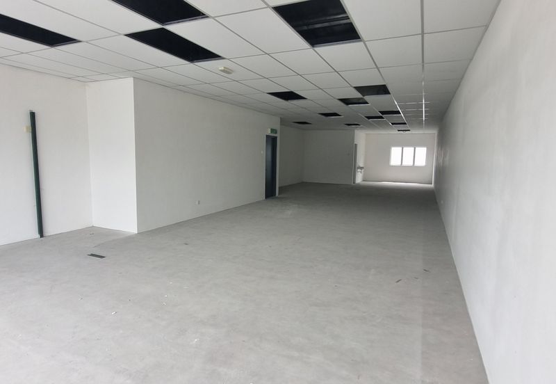 Double storey commercial shop @ Kawasan Perindustrian Nilai 3 for sale