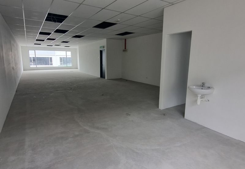 Double storey commercial shop @ Kawasan Perindustrian Nilai 3 for sale