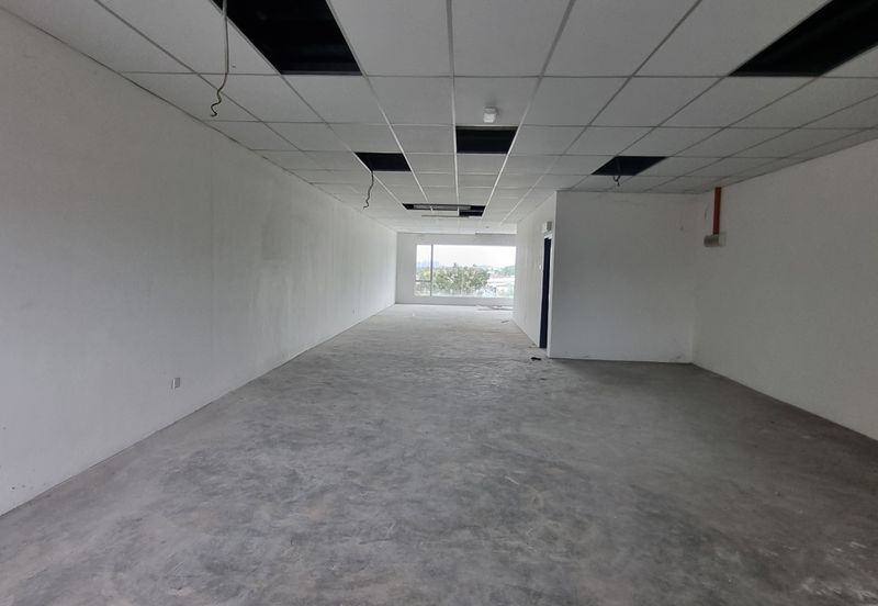 Double storey commercial shop @ Kawasan Perindustrian Nilai 3 for sale