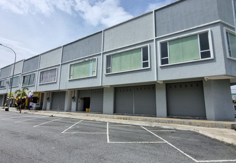 Double storey commercial shop @ Kawasan Perindustrian Nilai 3 for sale