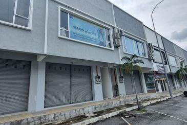2 storey shop lot /office  @ Kawasan Perniagaan Wira Nilai 3 for sale