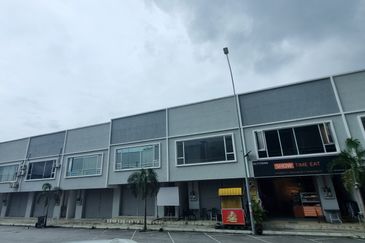 2 storey Corner shop @ Kawasan Perniagaan Wira Nilai 3 for sale