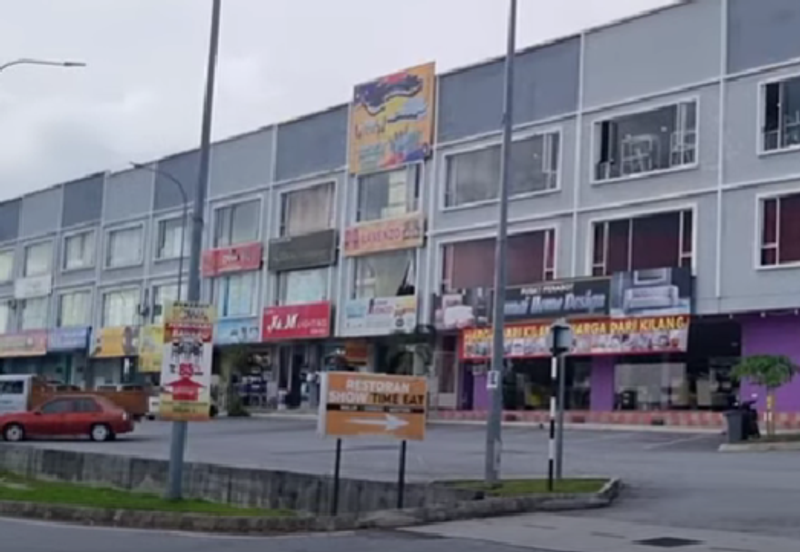 2 storey Corner shop @ Kawasan Perniagaan Wira Nilai 3 for sale