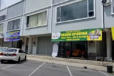 2 storey shop lot /office  @ Kawasan Perniagaan Wira Nilai 3 for sale