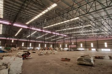 Large detached factory@ Nilai 3 negeri sembilan for rent