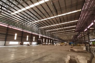 Large detached factory@ Nilai 3 negeri sembilan for rent