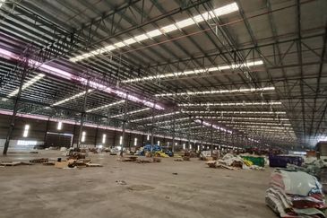 Large detached factory@ Nilai 3 negeri sembilan for rent