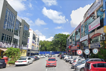 Ground floor shop lot @ Bandar Puteri Puchong for rent