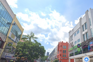 Ground floor shop lot @ Bandar Puteri Puchong for rent