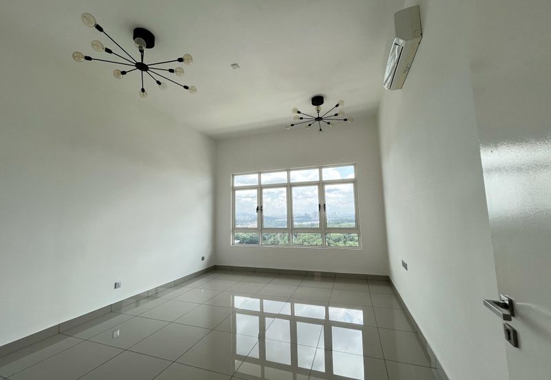 La Thea Residences @ 16 Sierra